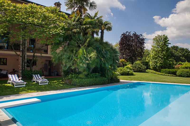B&B Villa Adriano Дезенцано-дель-Гарда Экстерьер фото
