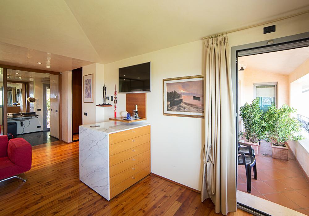 B&B Villa Adriano Дезенцано-дель-Гарда Экстерьер фото